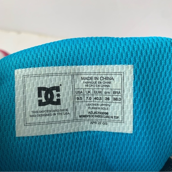 WOMEN'S DC CURE HIGH-TOP SHOES Size 9 - Picture 6 of 12